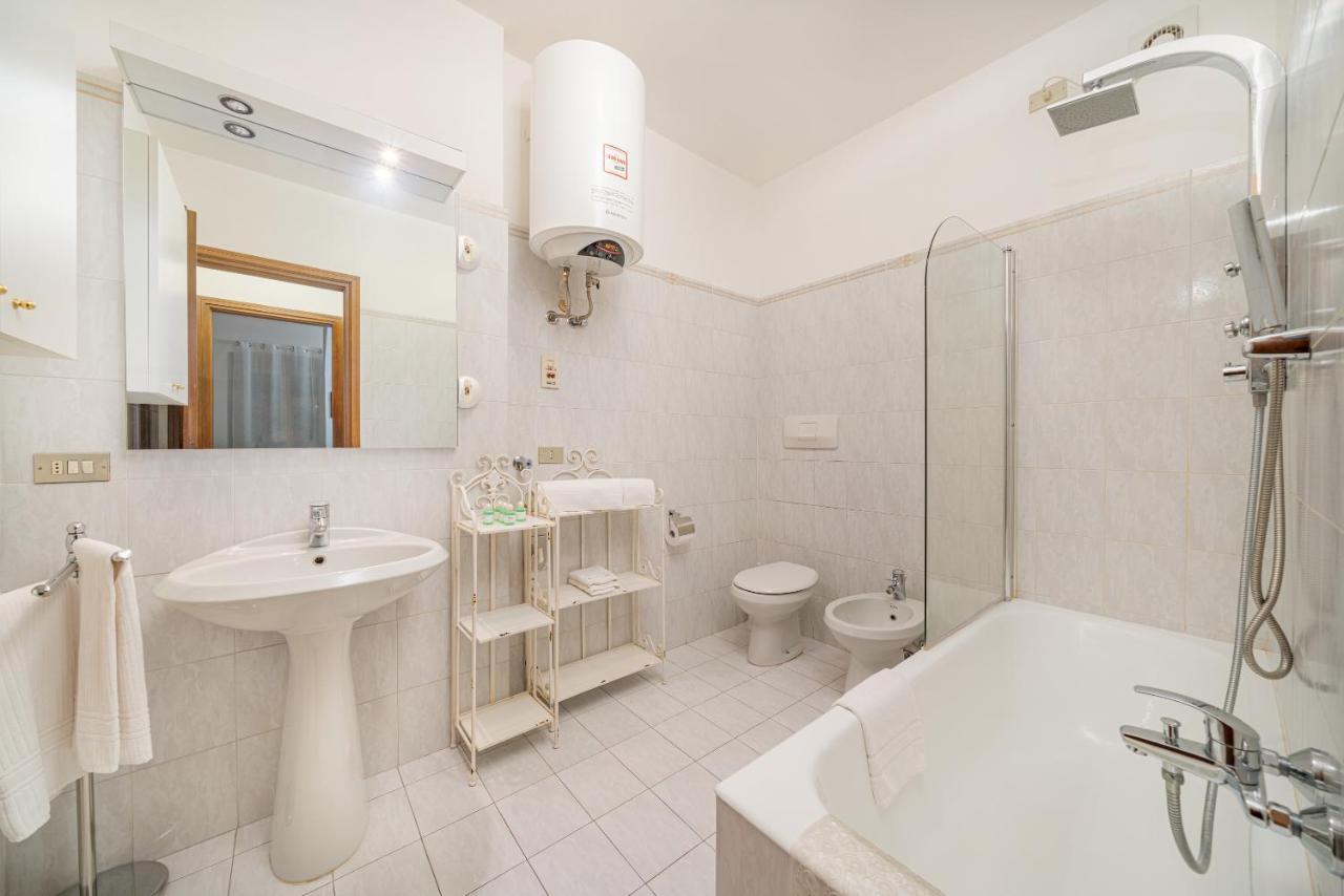 Casa Pergola Apartment Varenna Bagian luar foto